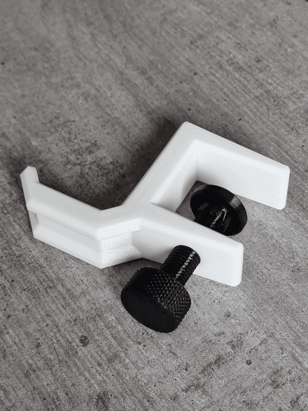 Headphone Holder Modern Design thumbnail 3